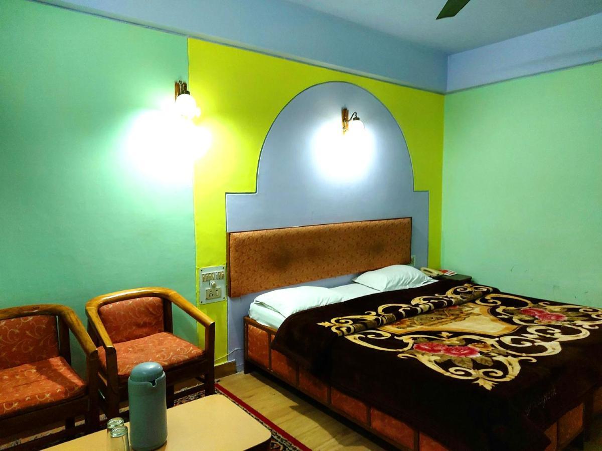 Hotel Radhe Continental Nainital Exterior foto