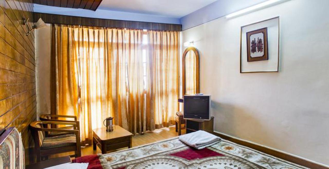 Hotel Radhe Continental Nainital Exterior foto