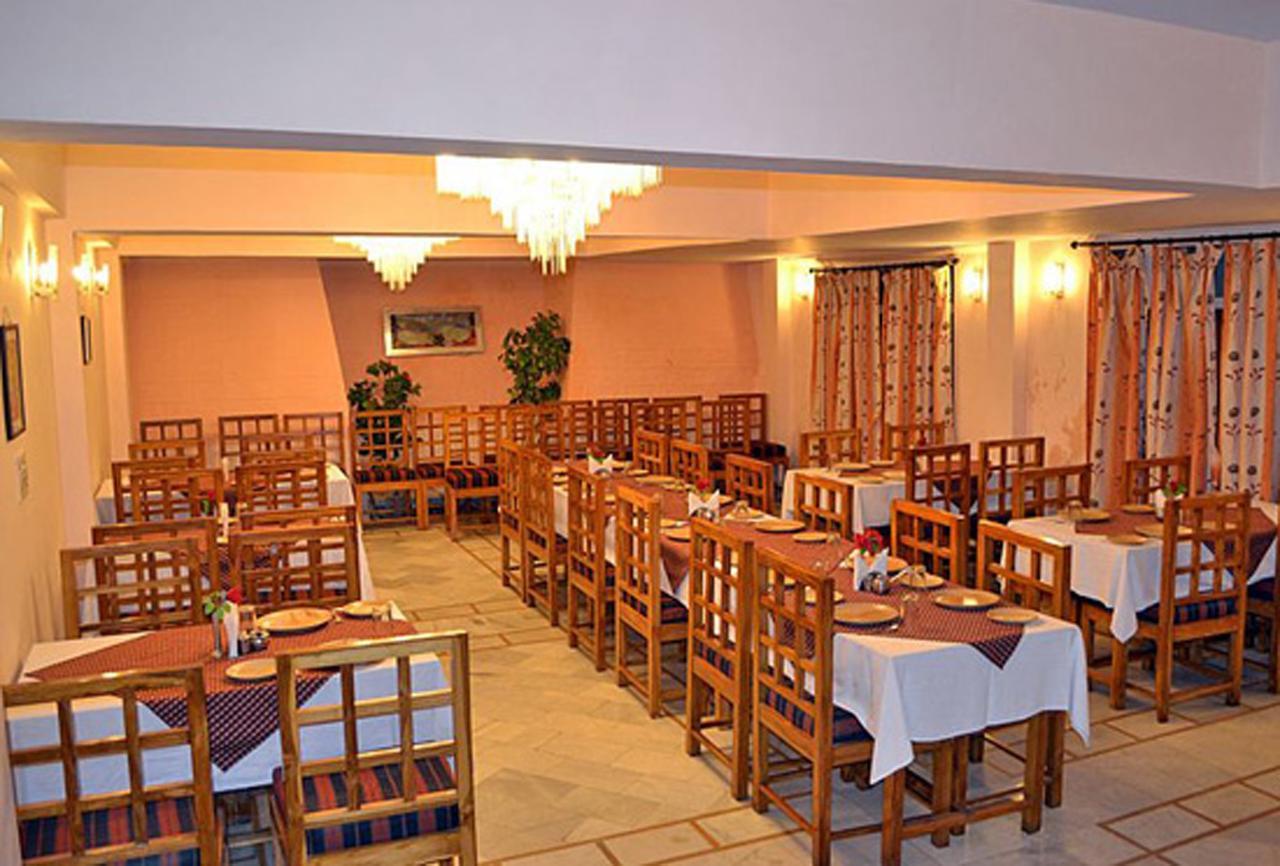 Hotel Radhe Continental Nainital Exterior foto